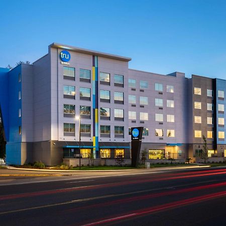 Tru By Hilton Eugene, Or Hotel Exterior photo