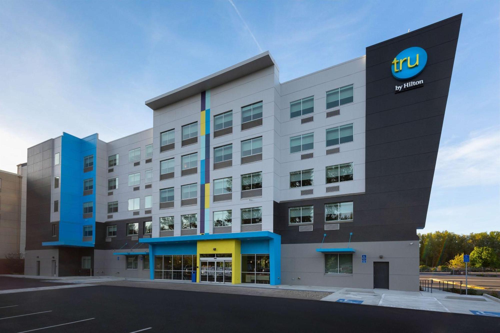 Tru By Hilton Eugene, Or Hotel Exterior photo
